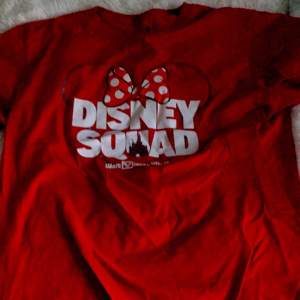 Disney short sleeve red shirt